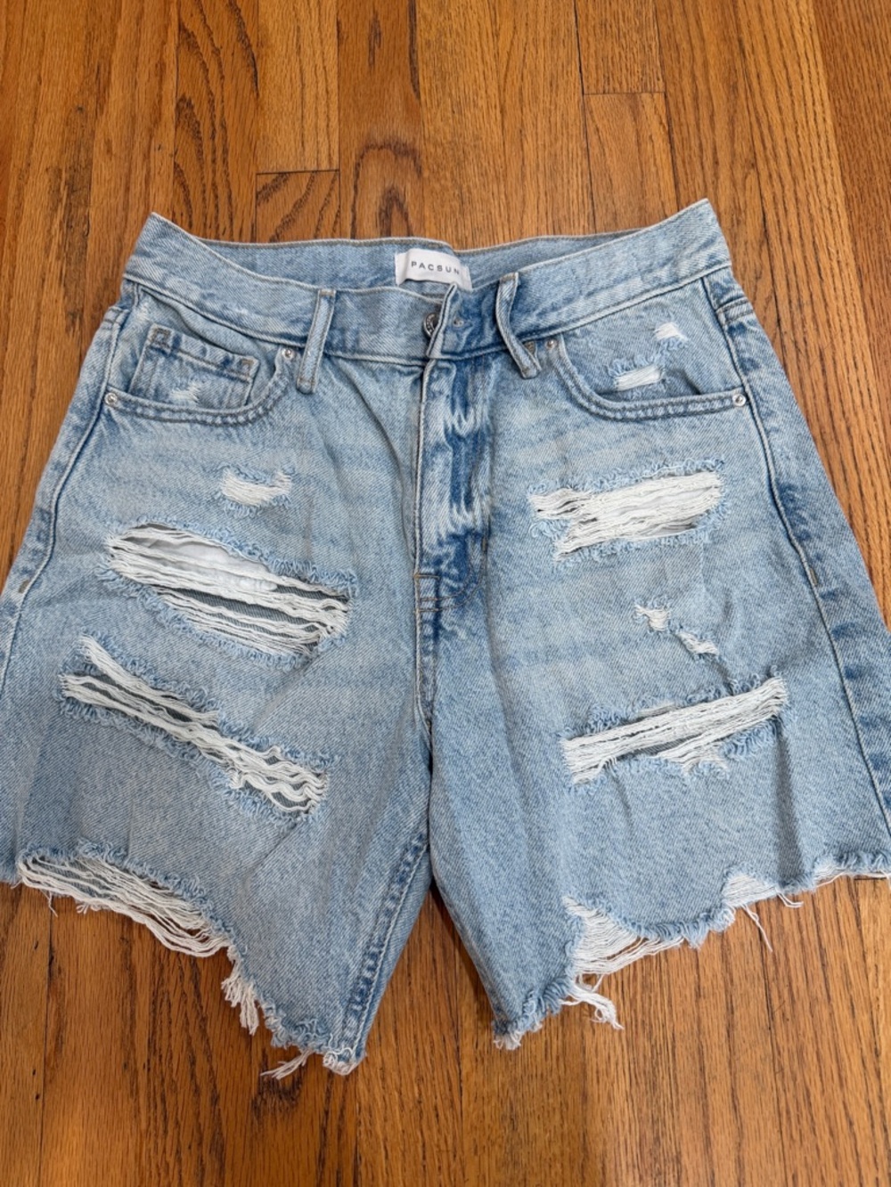 PacSun Light Wash Distressed Denim Shorts for Women - Picture 1 of 3